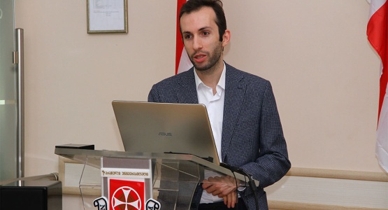 „საზოგადოებრივი ხელშეკრულების“ ორი გაგება: ჰობსი და ლოკი