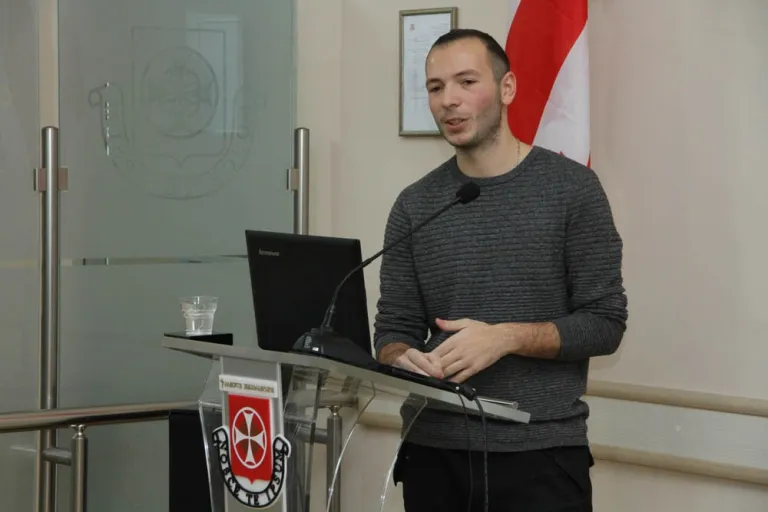 ქართული უნივერსიტეტის მათემატიკის მიმართულების კურსდამთავრებულის გიორგი მოსულიშვილის შეხვედრა სტუდენტებთან