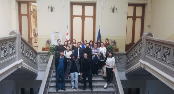 სტუდენტები სტუმრად ეროვნულ ბიბლიოთეკაში