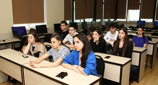 ვორქშოპი სკოლის მოსწავლეებისთვის „შექმენი შენი პირველი ვებგვერდი“